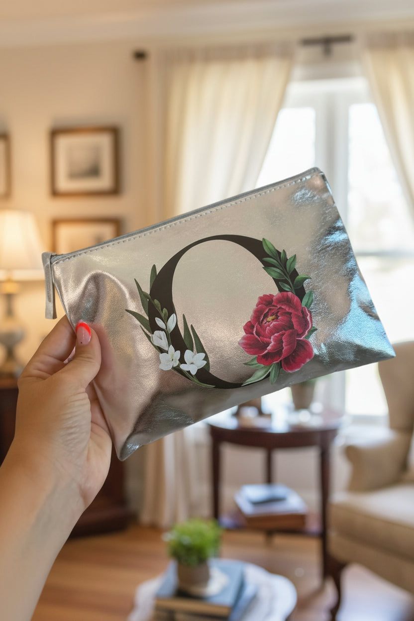 Pochette con Iniziale Floreale